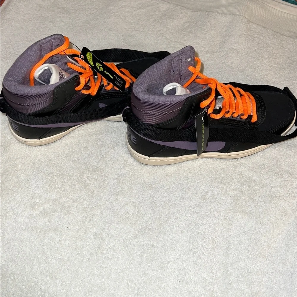 Nike Black High-Tops boys size 6.5